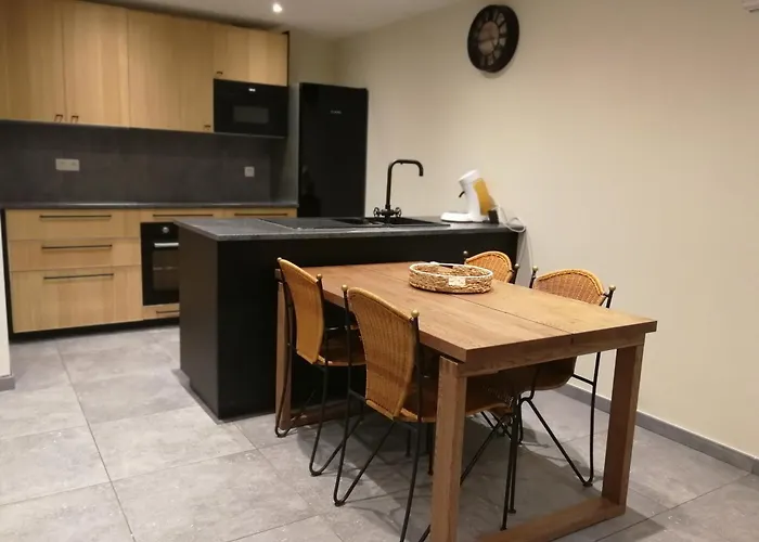 Le Cocoon Du Curnolo * Намюр